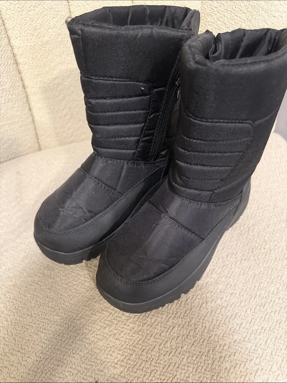 Insulated Black Winter Boots - Lightweight Snow Boot